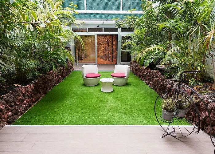 Garden Loft Roy Lichtenstein